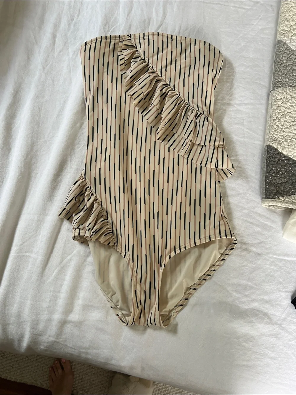 Marc by Marc Jacobs Ruffle One Piece Neutral - Picture 11 of 13